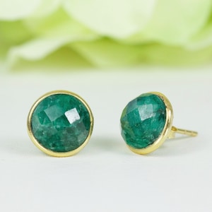 Natural Row Emerald Bezel 8MM Stud Earrings In Gold-Plated Sterling Silver, Birthday Gift, Anniversary Gift, Thank You Gift, Travel Jewelry