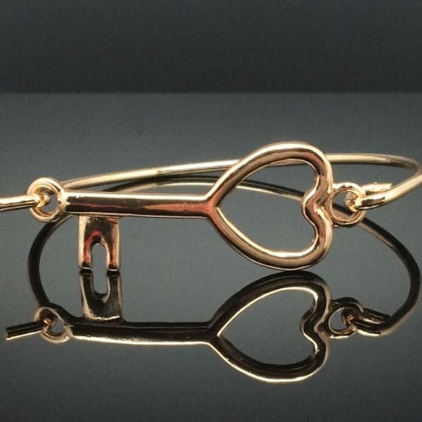 Heart Gold Key Bangle Bracelet, Gold-Plated, Thank You Gift, Birthday Gift, Graduations Gift, Friendship Gift, Travel Jewelry | B014