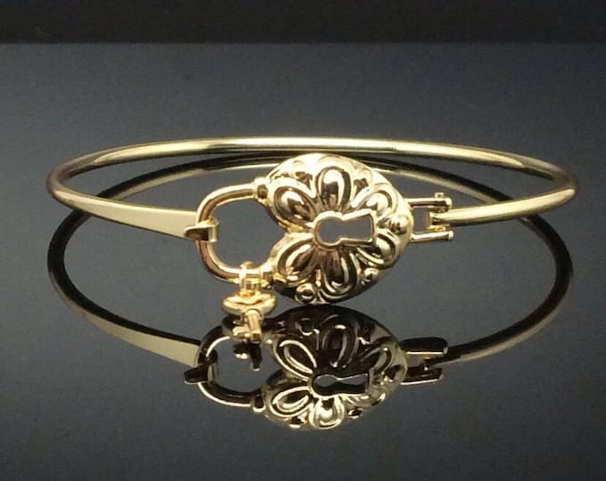 Beautiful Gold Heart Lock and Key Bangle Bracelet, Gold-Plated Bangle Bracelet, Thank You Gift, Birthday Gift, Graduations Gift | B008