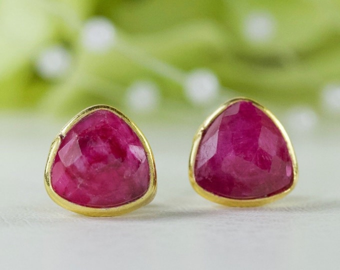 Natural Row Ruby Triangle Shape Checkerboard Cut Stud Earrings In Gold-Plated Sterling Silver, Birthday Gift, Thank You Gift, Travel Ring