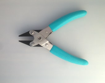 Parallel Pliers, 5 3/4" flat nose with foam grips