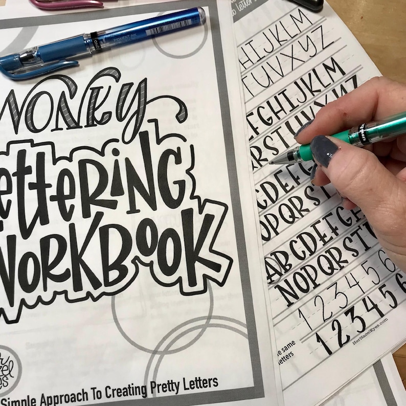 Wonky Letters hand lettering guide, Learn this wonky block lettering style. These lettering worksheets are printable as well as ideal for use on the iPad & Procreate lettering.