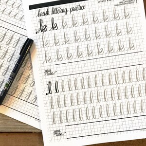 This hand lettering guide breaks down 4 lettering styles (brush lettering, linear letters, block letter, and faux calligraphy). They're the perfect practice sheets to help you learn hand lettering. This ETSY BESTSELLER is the perfect practice lettering guide for beginners to intermediate.