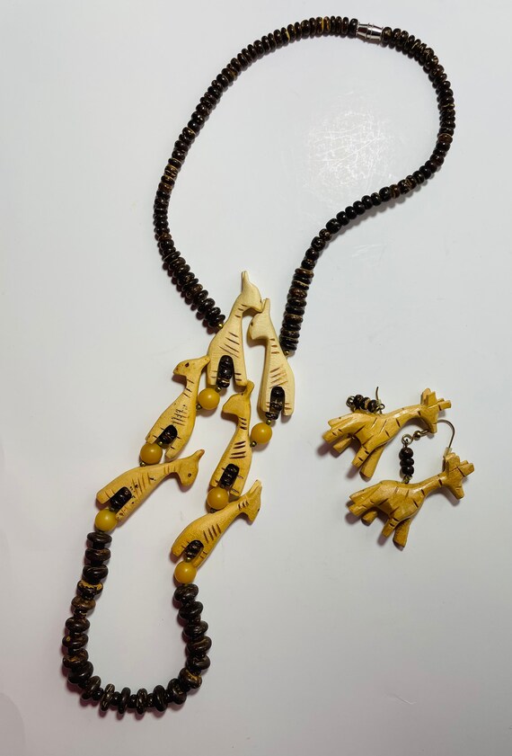 Vintage Hand Carved Giraffe Wooden Necklace & Ear… - image 1
