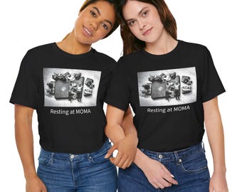 Camiseta del maratón del MoMA / Plano del museo: Escena artística