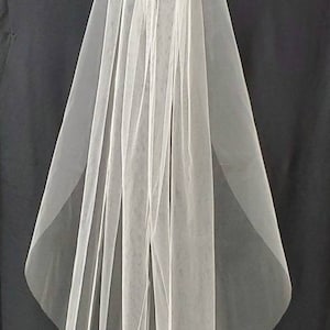 Single layer, cut edge veil for your special day!