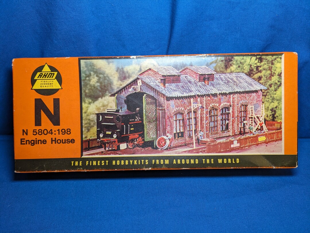 Vintage N Scale Engine House Model Etsy