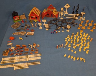 HO Scale People, Signs, Cattle Lot