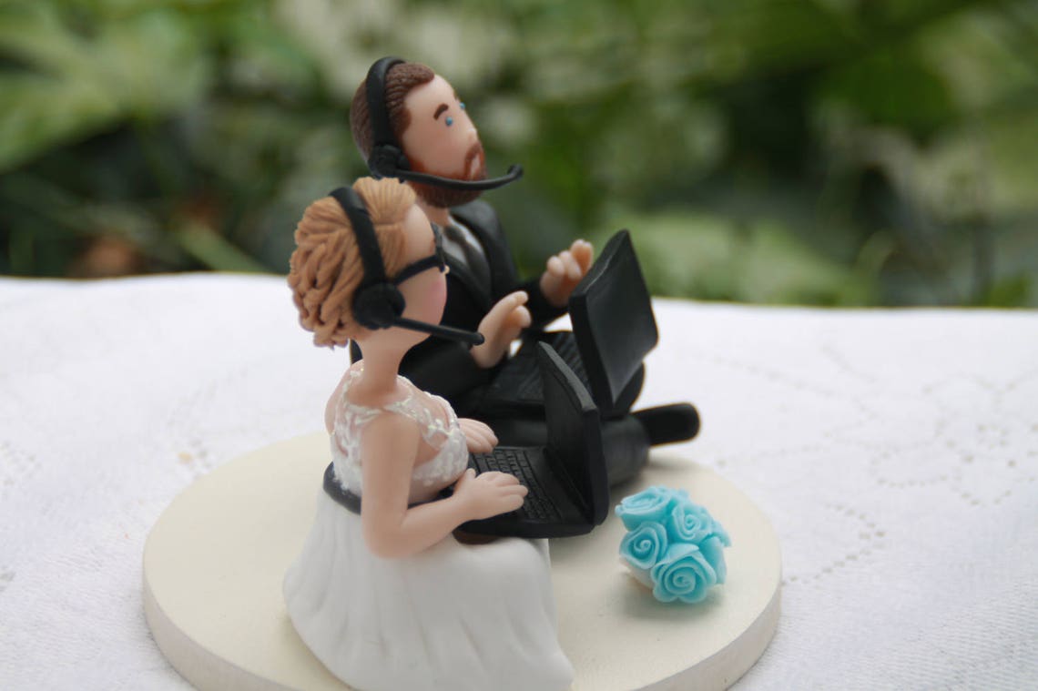 Small Wedding Cake Topper or Centerpiece. Gamer Couple. Etsy