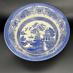 VEGETABLE SERVING BOWL Vintage - Willow  / Blue Willow /  Blue and White / England
