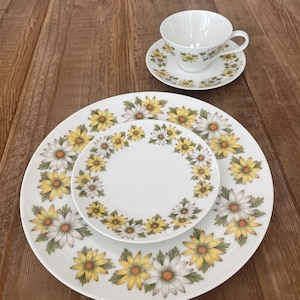OPEN STOCK Vintage - Mid-Century - Noritake 6730 - Marguerite - Daisy Flower Pattern / Baby Shower / Bridal Shower / Tea Party