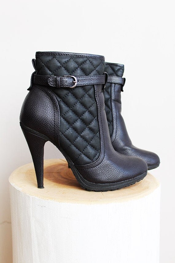 90s VEGAN High Heeled Boots Quilted Eco 