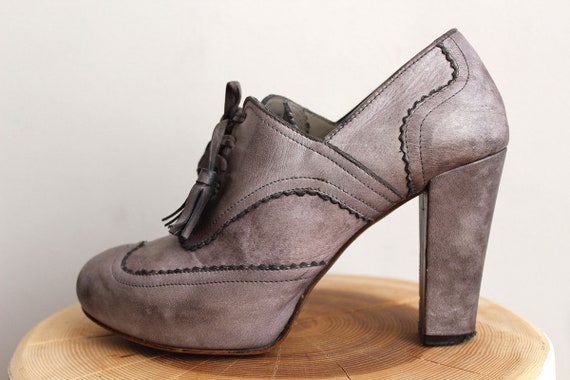 prada wing heels