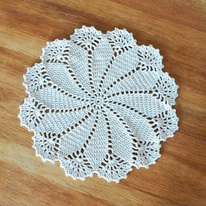 Crochet doily retro style, cotton rope crochet trivet for hot dishes, traditional doily crochet, outdoor table decor