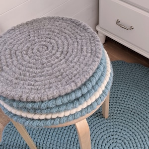 Wool felt Round chair pads crochet 100% natural - Seat cushions wool felt blue gray white