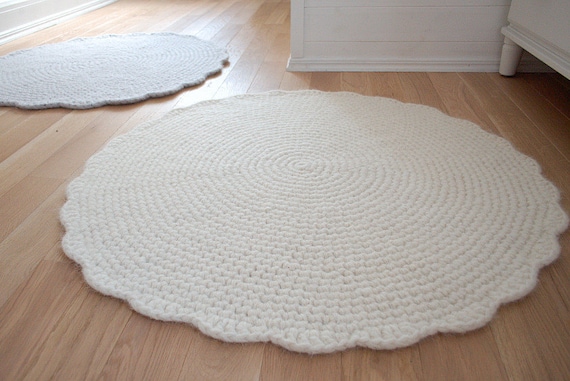 White Large Crochet Round Bath Mat