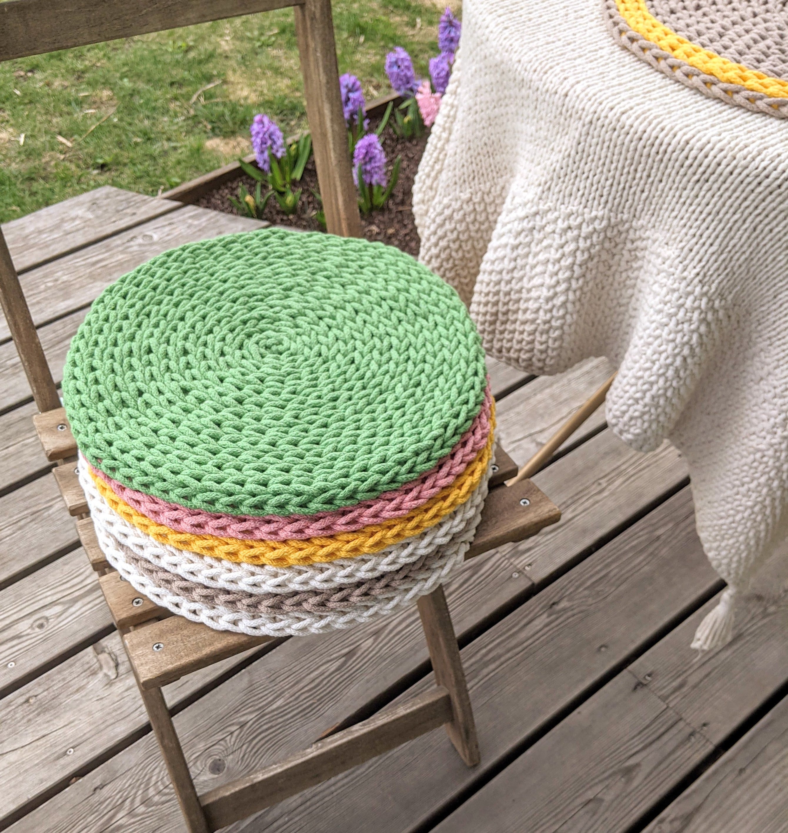 Green White Geometric Round Chair Pads With Ties Soft Ogee 
