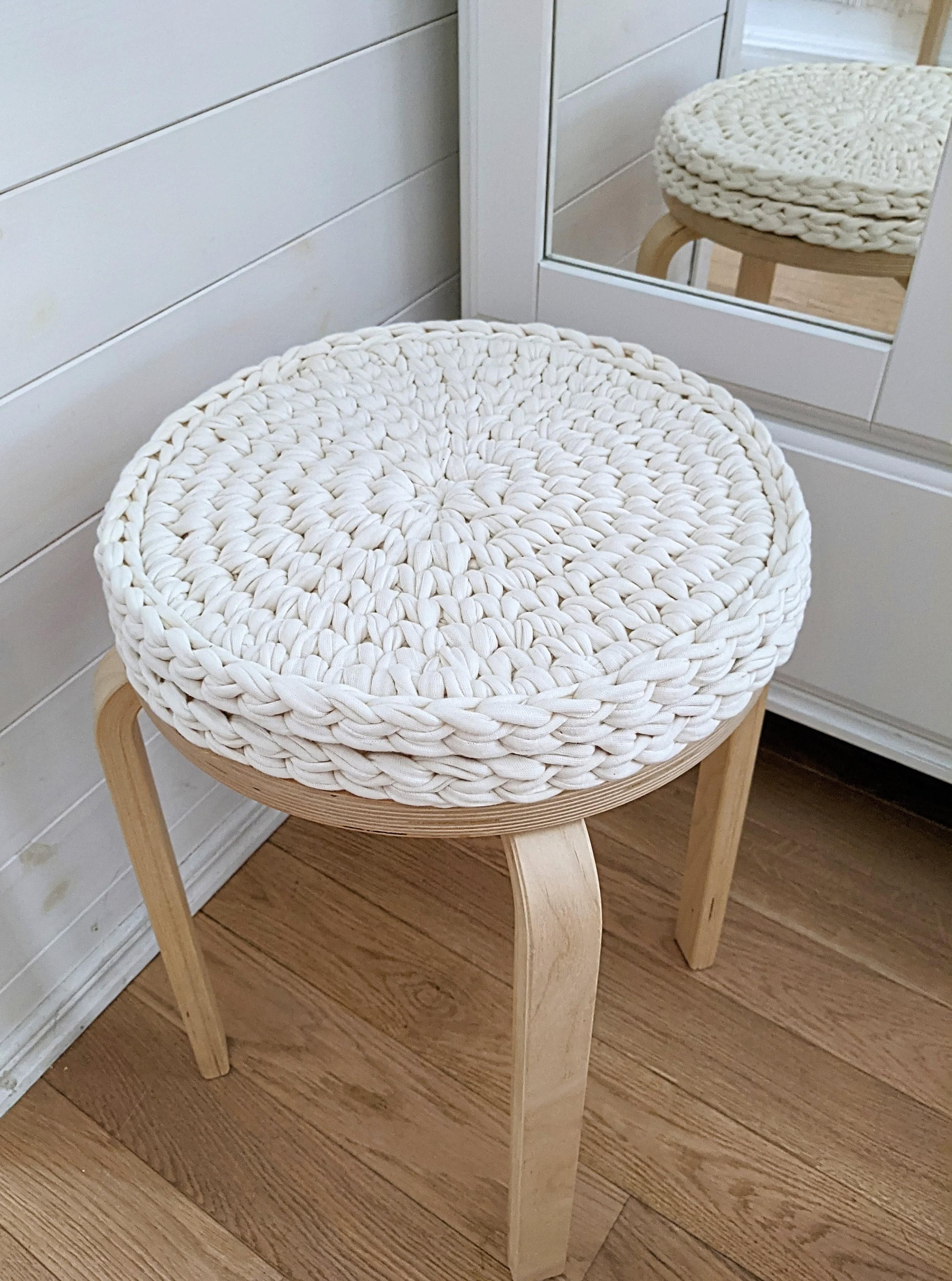 Soft sale circle chair
