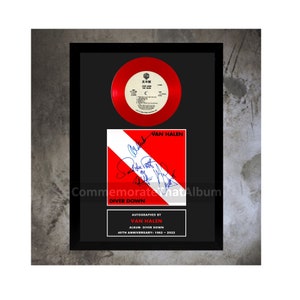 Replica autografata commemorativa del 40° anniversario di Van Halen &quot;Diver Down&quot;, espositore da 9,5&quot; x 12,5&quot;. Cornice inclusa.