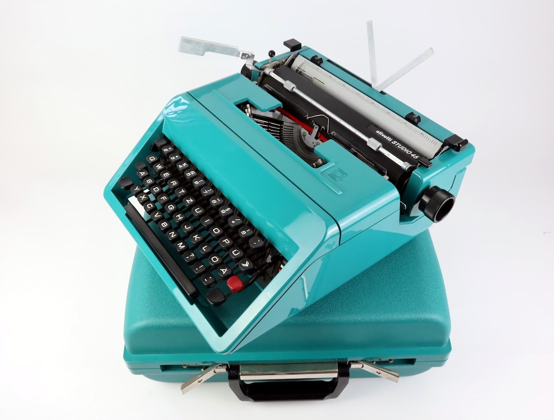 olivetti タイプライター olivetti STUDIO45 Olivetti Studio 45 - Vintage Typewriter From 1969 in Green