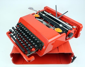 Midcentury Olivetti Valentine Typewriter, Ettore Sottsass Design