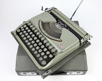 Rara macchina da scrivere vintage GROMA Gromina, grigio-verde, macchina da scrivere GDR del 1955 con istruzioni per l'uso - ottime condizioni