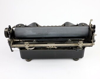 アンティーク タイプライター ケース付き ドイツ Naumann ERIKA Naumann Erika Typewriter | National Museum of American History