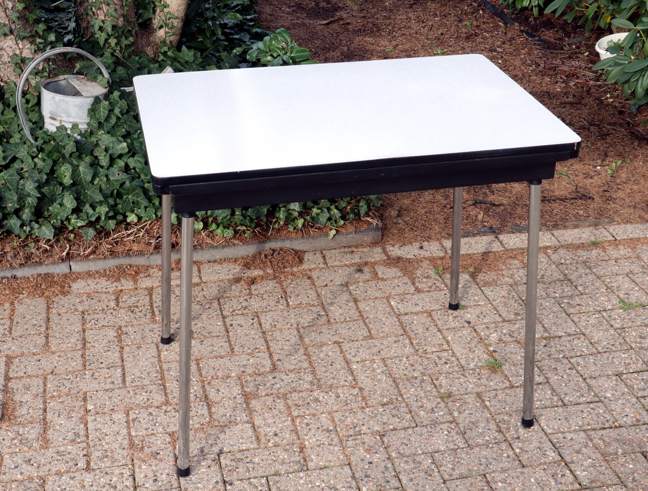 60s Vintage Kitchen Table Formica Tabletop/ Chrome Legs/ Metal