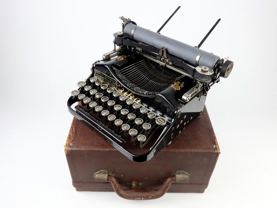 Antique Typewriter Erika Model 1 by Seidel & Naumann Dresden