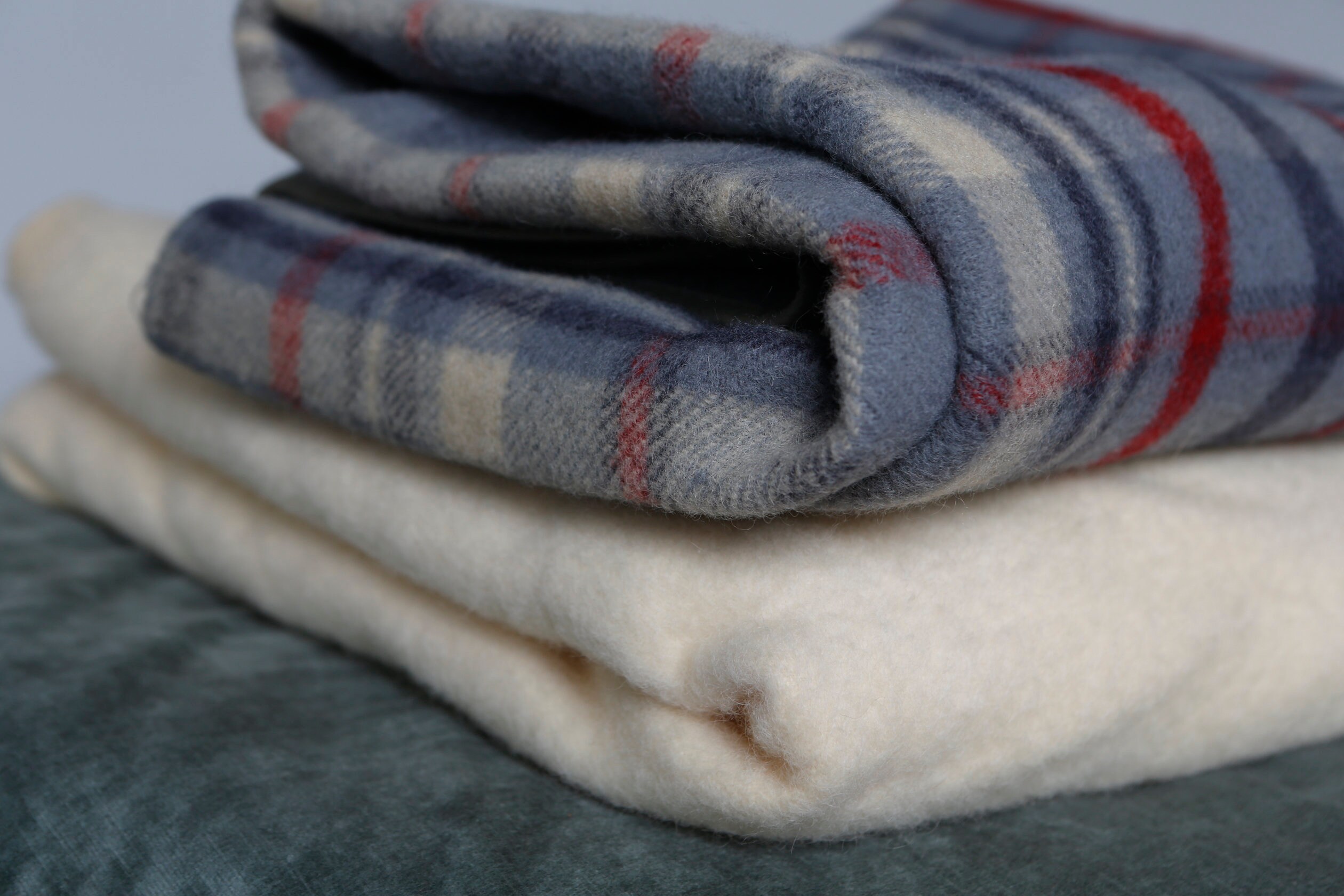 Vintage wool online blankets