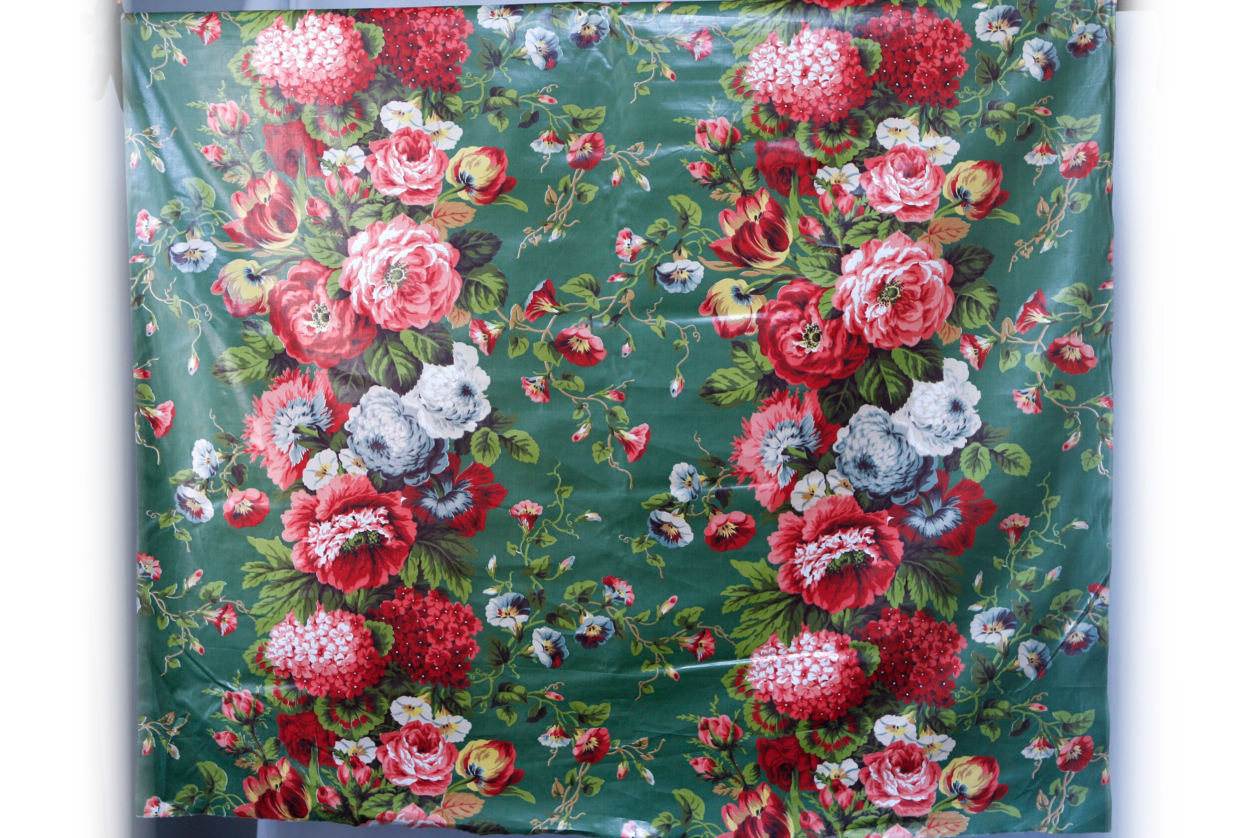 Very Vintage Chintz -green W Deep Red Festival Floral W Red White