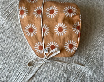 Baby bonnet - Sun bonnet - Sun hat - Baby hat - daisy flowers 0-6, 6-12, 12-24 months