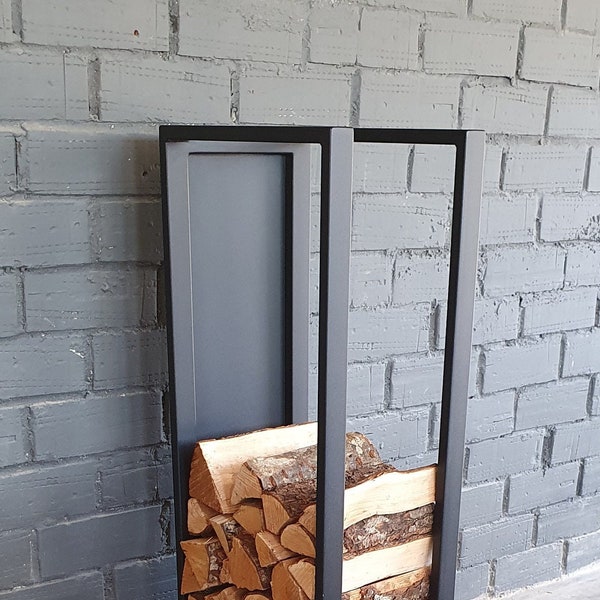 Brennholzhalter aus Metall für den Innen- und Außenbereich