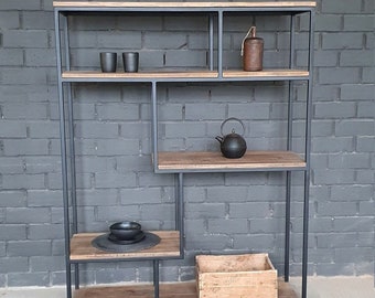 Freestanding shelving unit