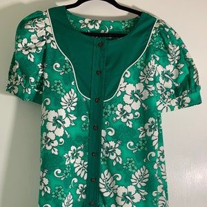 Sale: Winnie Fashions Small Muumuu with Green & White Hibiscus Flowers....