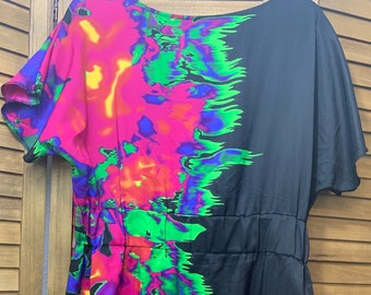 This New York & Co. brand A-line summer shift in size XL is the perfect little black dress with a little something extra.
