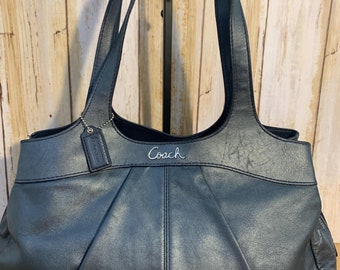 Vintage Coach Soho Buckle Bag 4157 Navy Leather Shoulder