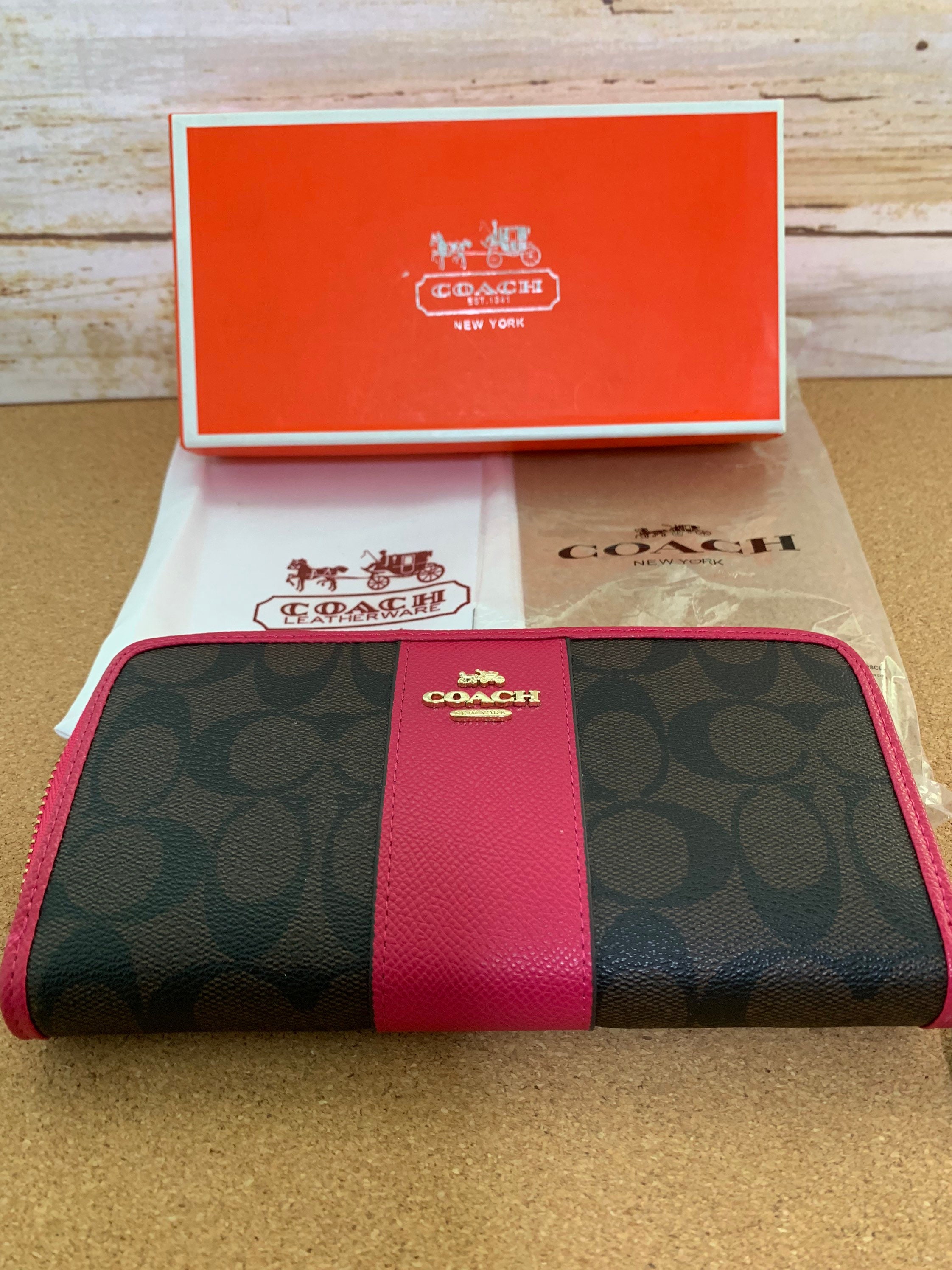Sale NWOT Coach Accordion Style Wallet Signature C With Rose
