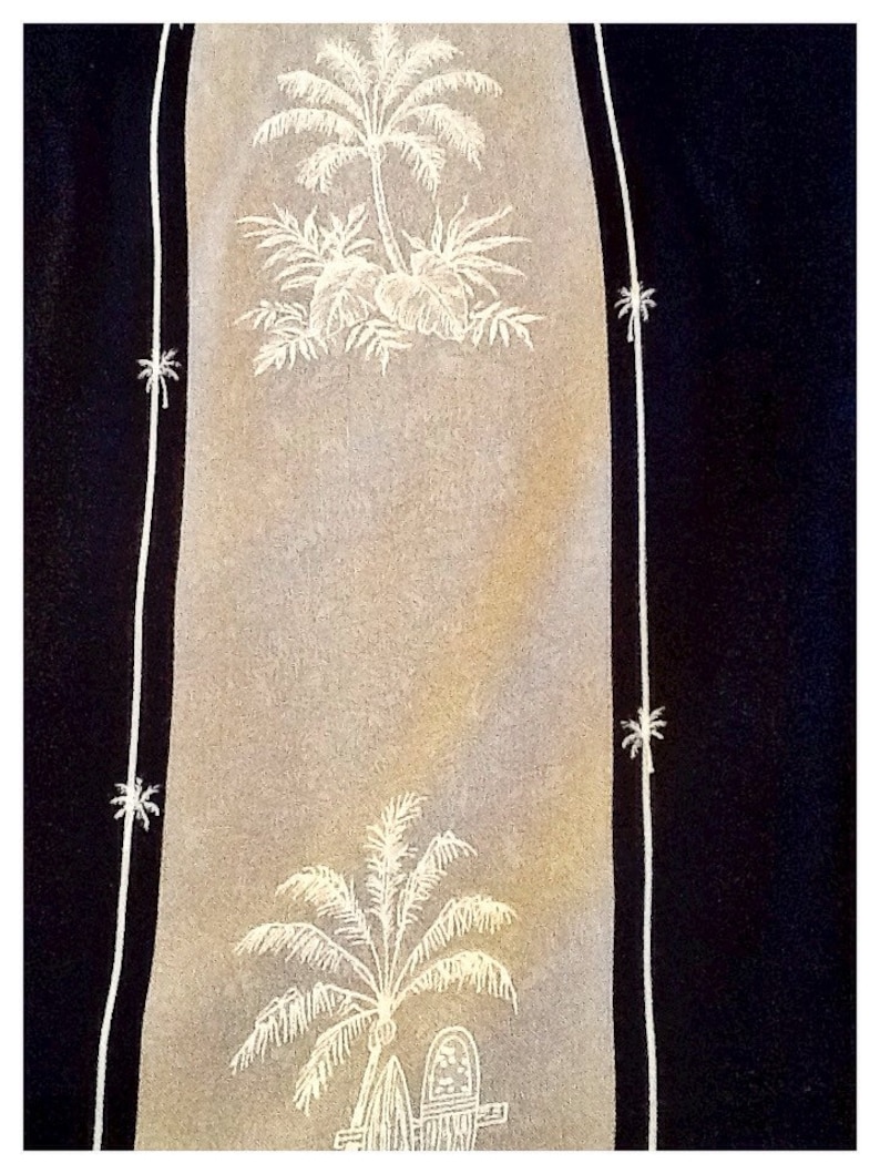 John/'s Bay Island Style Hawaiian shirt size large St Stylish shirt in black with two vertical tan panels.