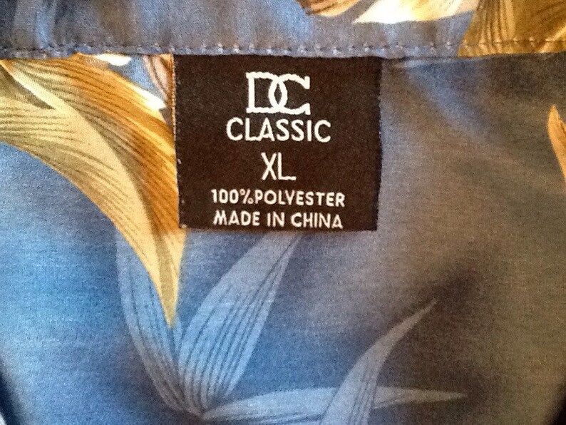 Sale DC Classic Las Vegas Hawaiian Shirt Size XL....