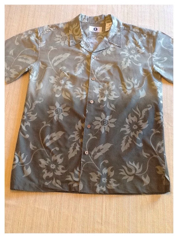 Vintage Arizona Jean Co Brand Adult Small Or Youth Large Hawaiian Shirt Ombre Green Background Flows From Light To Dark