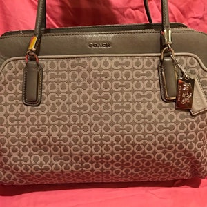 Sale: Rare Coach Madison Needlepoint Kimberly Carryall Leather Jacquard Silver/Light Gray