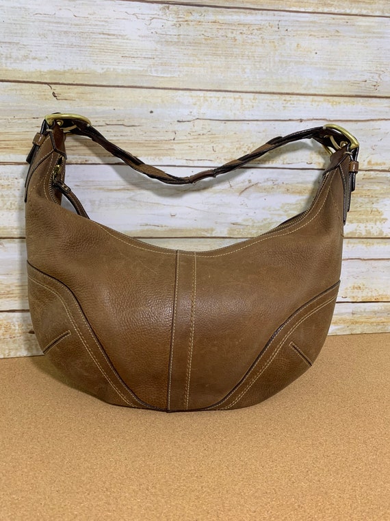 バッグ Coach Soho Cresent Hobo Shoulder Bag Coach Vintage Soho Hobo Crescent Shoulder Bag in British