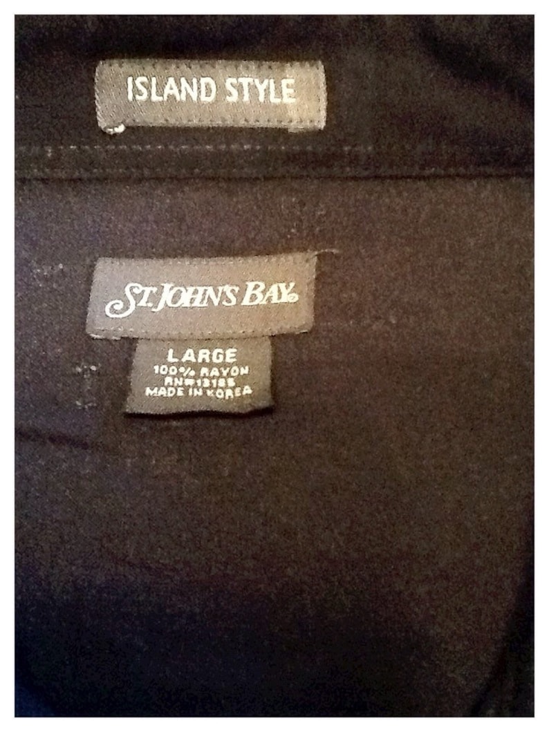 John/'s Bay Island Style Hawaiian shirt size large St Stylish shirt in black with two vertical tan panels.