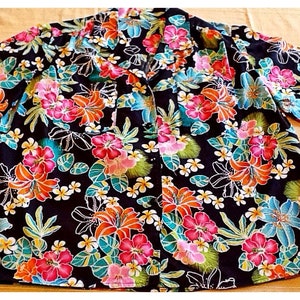 Handmade Tropical Floral Short Sleeve Shirt/Top  X-Large