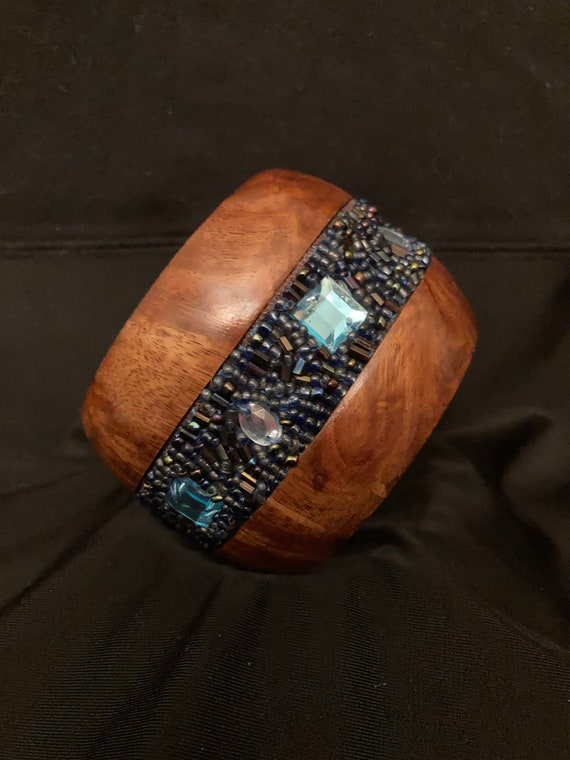 Beautiful Vintage Wood Bracelet w/ Blue/Purple Ir… - image 5