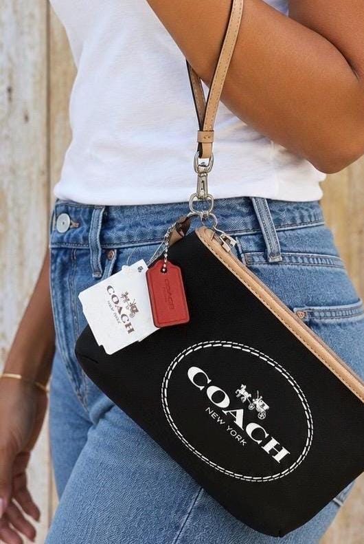 COACH Horse & Carriage Hand Bagハンプトンy2k NWT Coach Horse and 