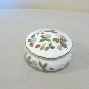 Wedgwood Wild Strawberry - Etsy