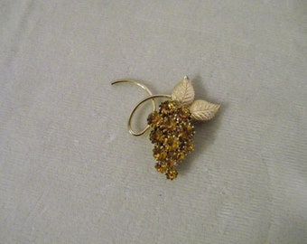 Vintage Yellow Rhinestone Grapes Brushed Goldtone Pin