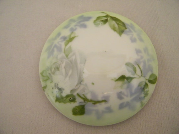 Antique White Rose Powder Vanity Porcelain Covere… - image 3